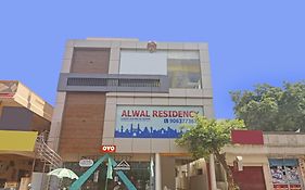 Oyo 93463 Alwal Residency